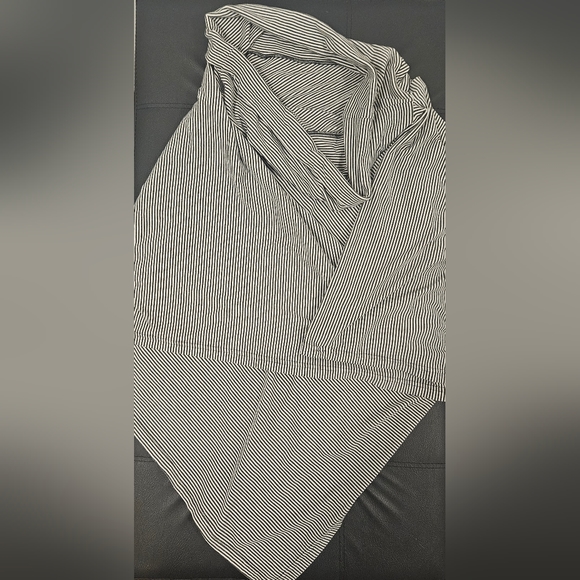 Buttercream Poncho - Picture 1 of 4